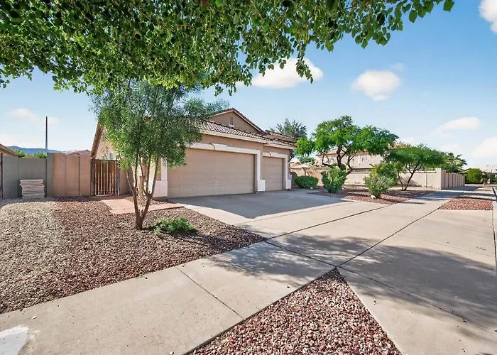 Holiday home Family‑friendly 4‑bed | Patio, & Fast Wi‑fi *