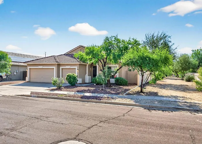 Holiday home Family‑friendly 4‑bed | Patio, & Fast Wi‑fi *