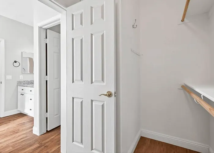 Family‑friendly 4‑bed | Patio, & Fast Wi‑fi