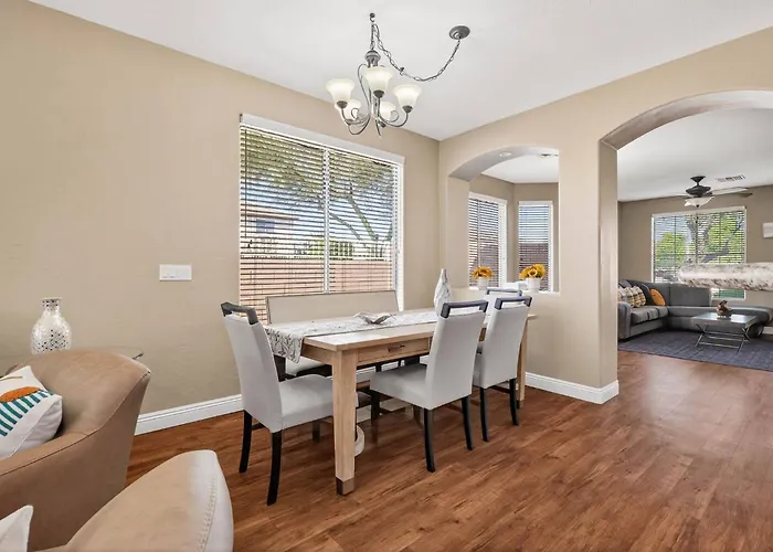 Family‑friendly 4‑bed | Patio, & Fast Wi‑fi