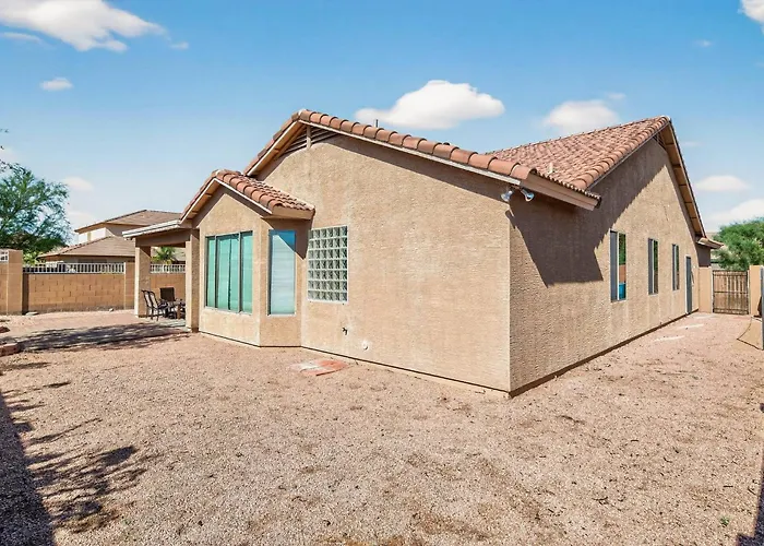 Family‑friendly 4‑bed | Patio, & Fast Wi‑fi Holiday home *