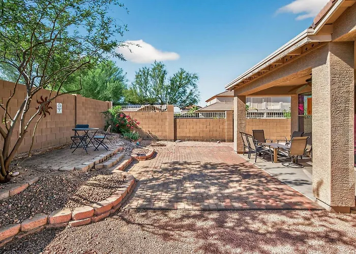 Family‑friendly 4‑bed | Patio, & Fast Wi‑fi Phoenix