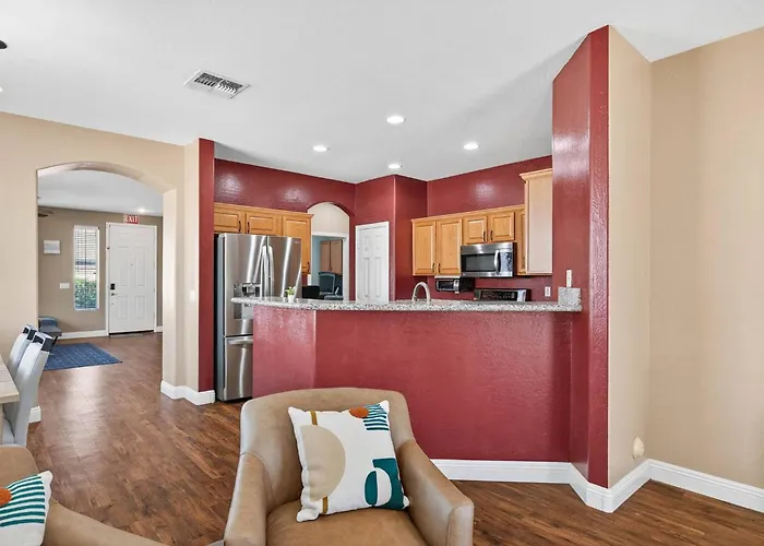 Family‑friendly 4‑bed | Patio, & Fast Wi‑fi * Phoenix