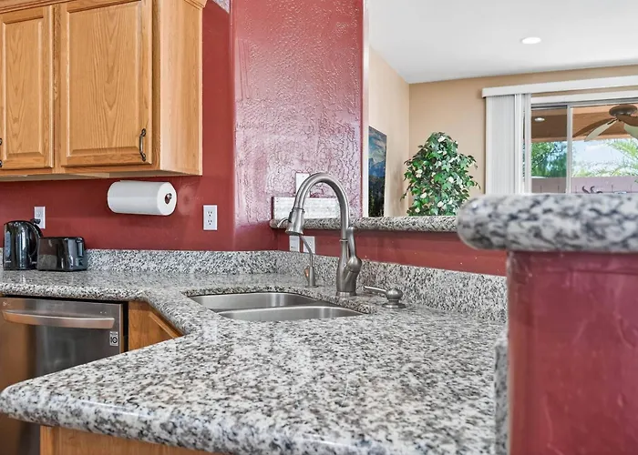 Family‑friendly 4‑bed | Patio, & Fast Wi‑fi *