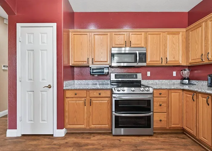 Holiday home Family‑friendly 4‑bed | Patio, & Fast Wi‑fi