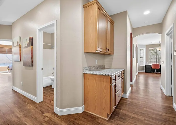Holiday home Family‑friendly 4‑bed | Patio, & Fast Wi‑fi *