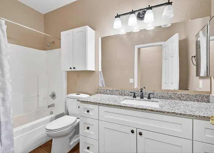 Family‑friendly 4‑bed | Patio, & Fast Wi‑fi Holiday home Phoenix