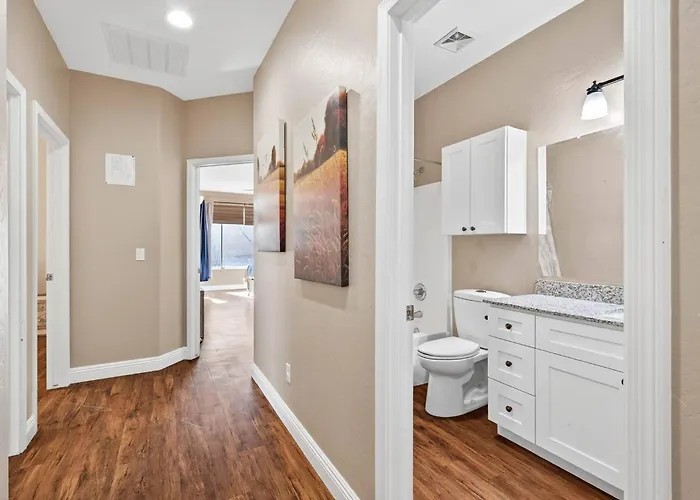 Family‑friendly 4‑bed | Patio, & Fast Wi‑fi Holiday home Phoenix